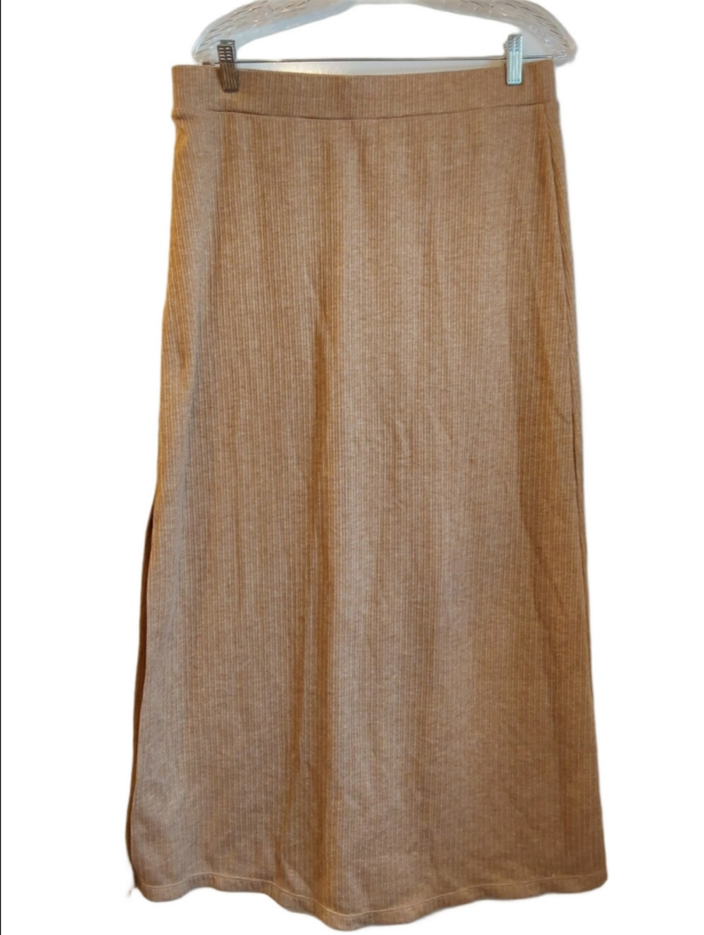 HALARA Ribbed Maxi Skirt in Tan